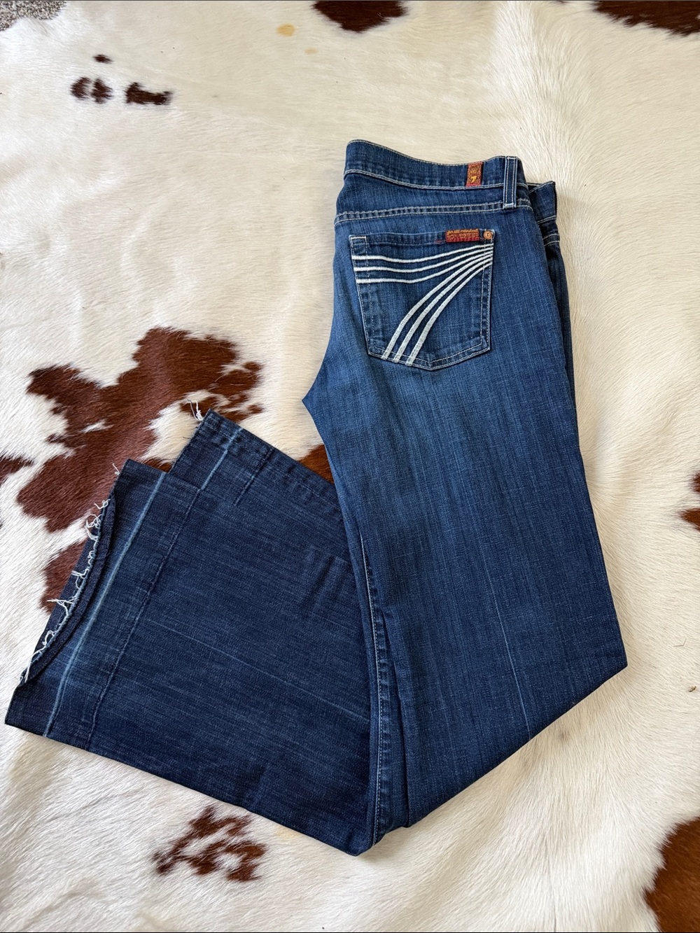 7 For All Mankind Dark Blue Dojo Bootcut Jeans with White Pocket Stitching
